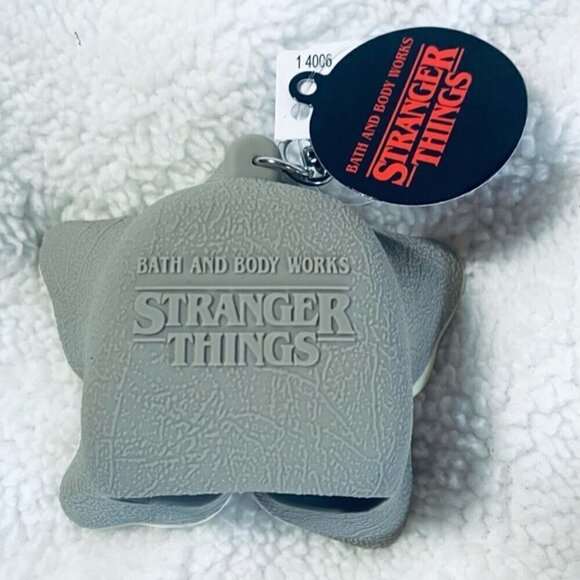 NWT Stranger Things The Upside Down PocketBac & Demogorgon Head Holder - Picture 9 of 9